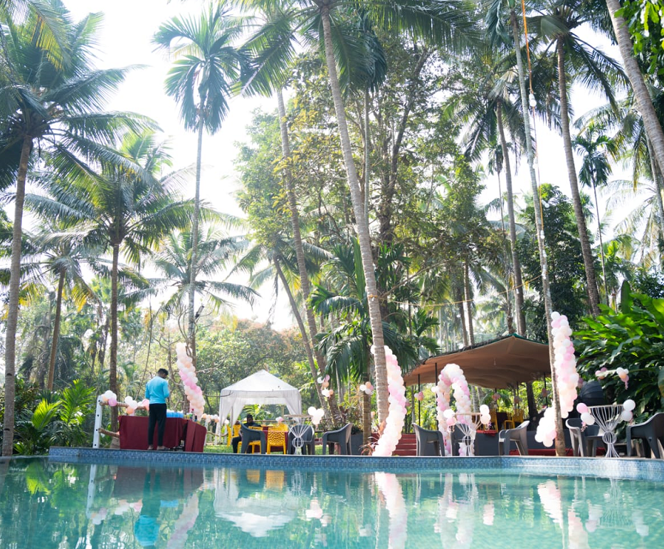 Swimming Pool (Private)